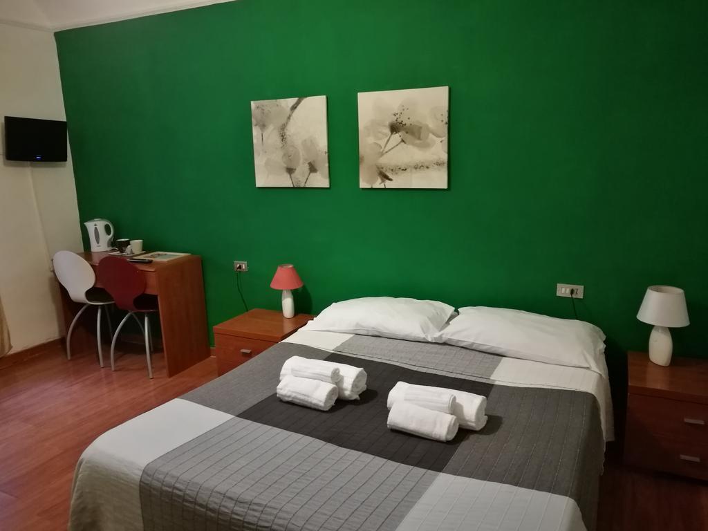 Ares Rooms Roma Eksteriør bilde