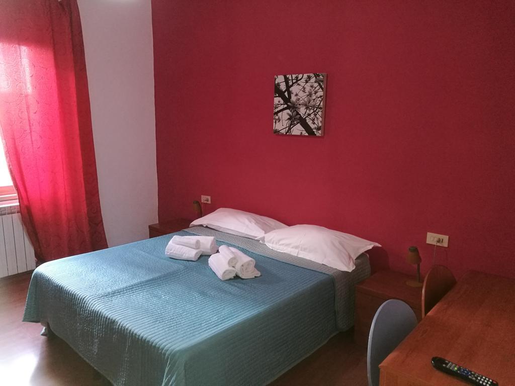 Ares Rooms Roma Rom bilde